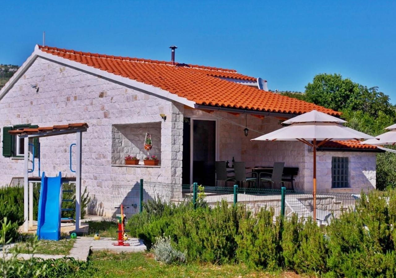Flamingo - House With Private Pool Villa Gornji Seget Eksteriør billede