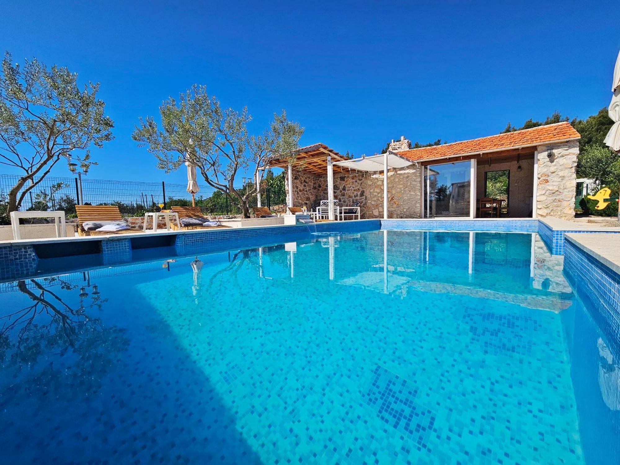 Flamingo - House With Private Pool Villa Gornji Seget Eksteriør billede