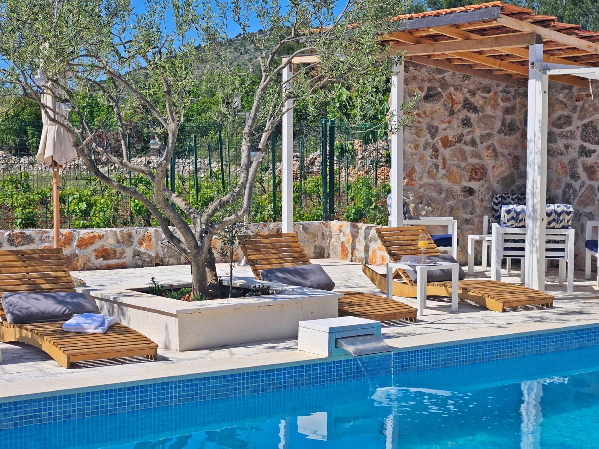 Flamingo - House With Private Pool Villa Gornji Seget Eksteriør billede