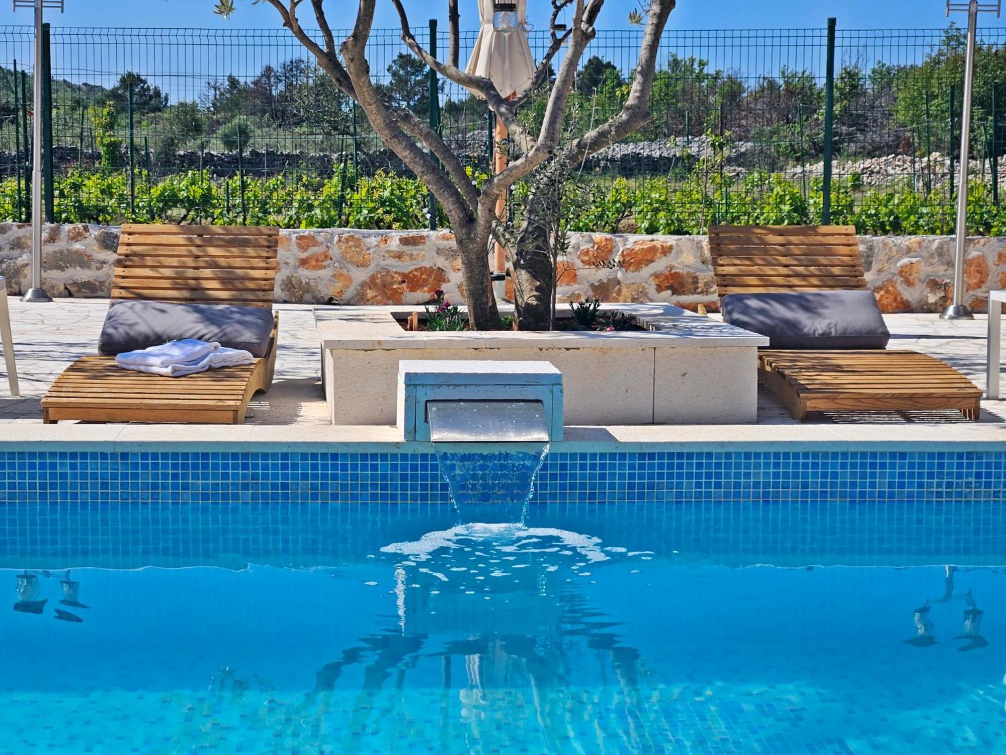 Flamingo - House With Private Pool Villa Gornji Seget Eksteriør billede